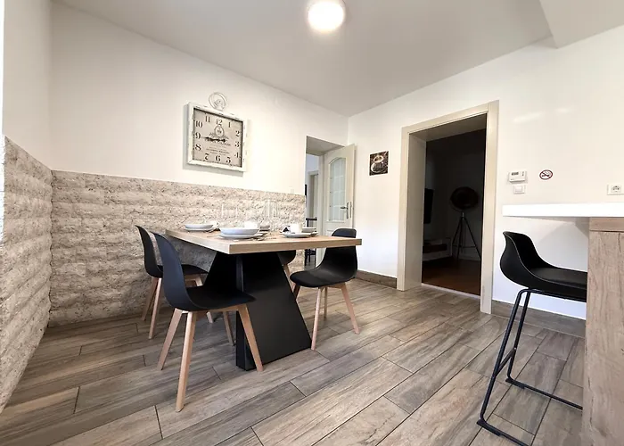 Nona Apartamento Pula