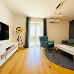 Nona Apartment