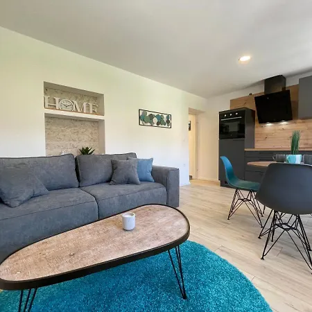 Nona Apartment
