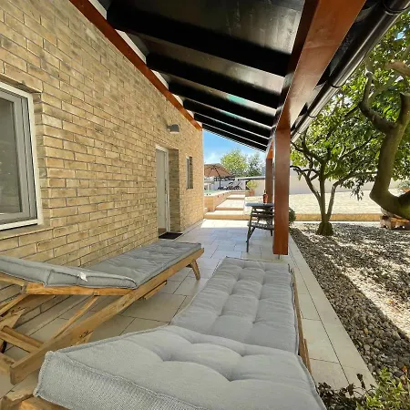 Nona Апартаменты Пула