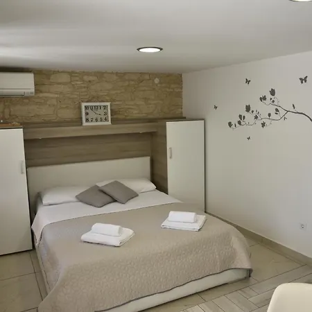 Nona Apartment